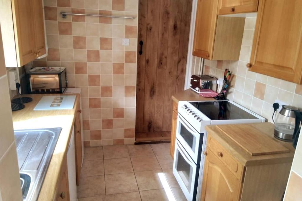 Welcoming Cottage In Chichester Near City Centre Eksteriør bilde